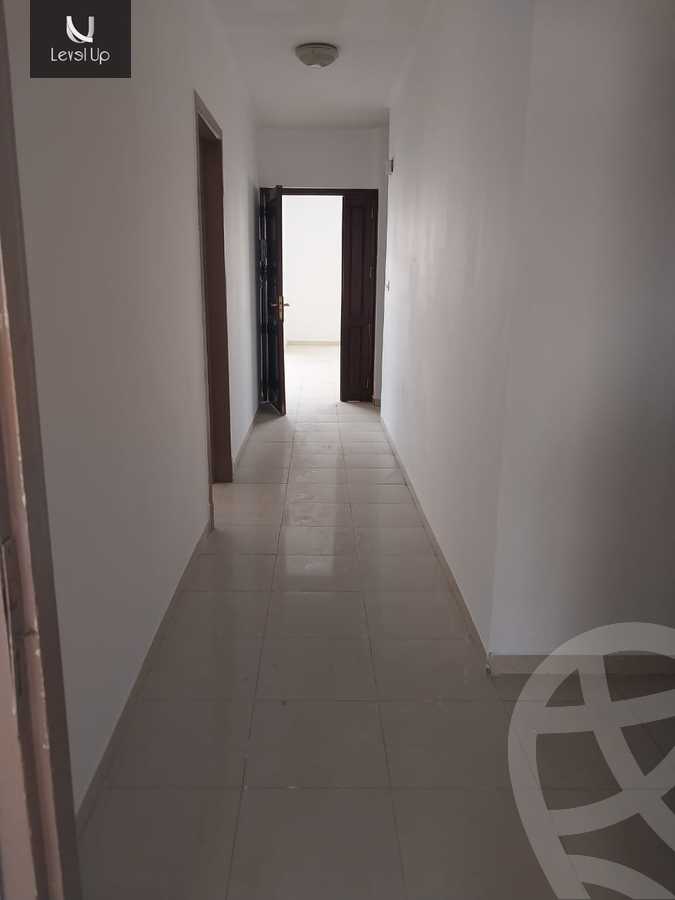 https://aqarmap.com.eg/en/listing/5420278-for-sale-cairo-new-cairo-lrhb-city-phase-4-mostafa-kamel-st