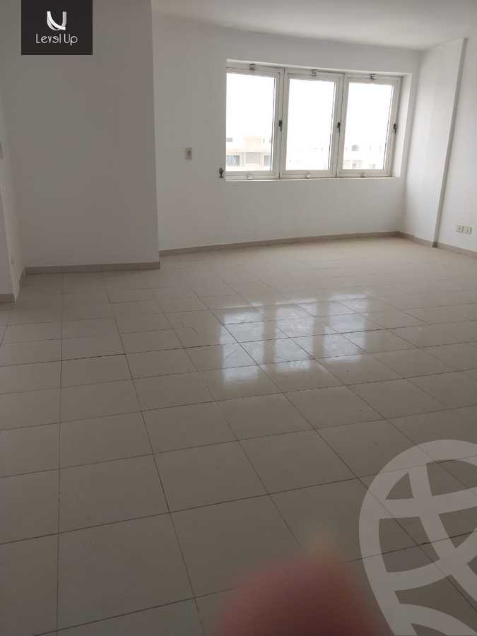 https://aqarmap.com.eg/en/listing/5420278-for-sale-cairo-new-cairo-lrhb-city-phase-4-mostafa-kamel-st