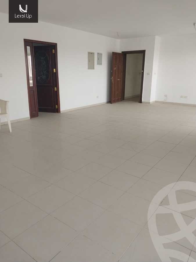 https://aqarmap.com.eg/en/listing/5420278-for-sale-cairo-new-cairo-lrhb-city-phase-4-mostafa-kamel-st