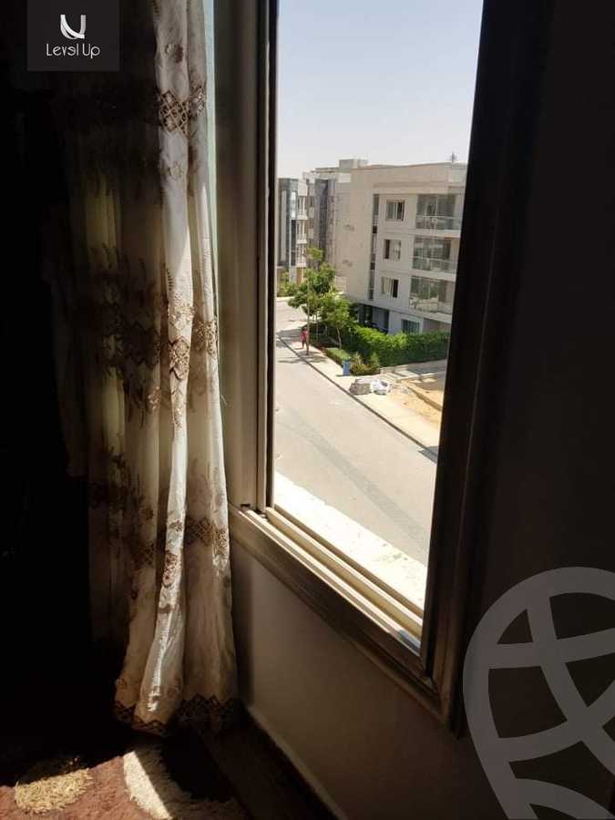 https://aqarmap.com.eg/ar/listing/5575414-for-sale-cairo-new-cairo-compounds-galleria-moon-valley