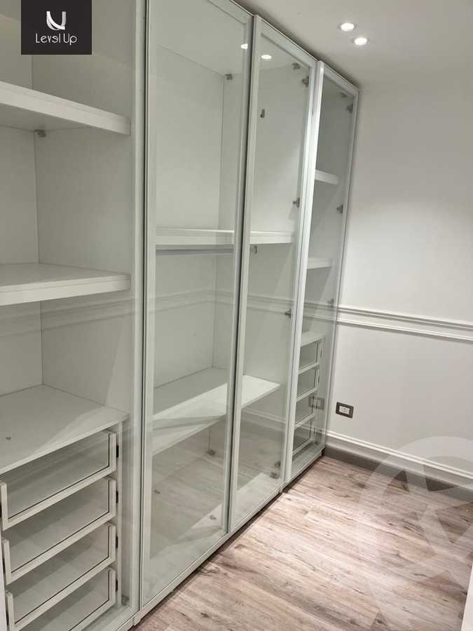https://aqarmap.com.eg/en/listing/5685650-for-sale-cairo-new-cairo-compounds-mountain-view-hyde-park