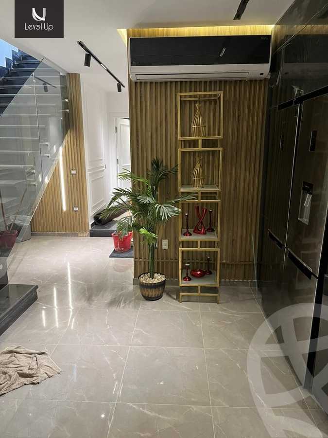 https://aqarmap.com.eg/en/listing/5685650-for-sale-cairo-new-cairo-compounds-mountain-view-hyde-park