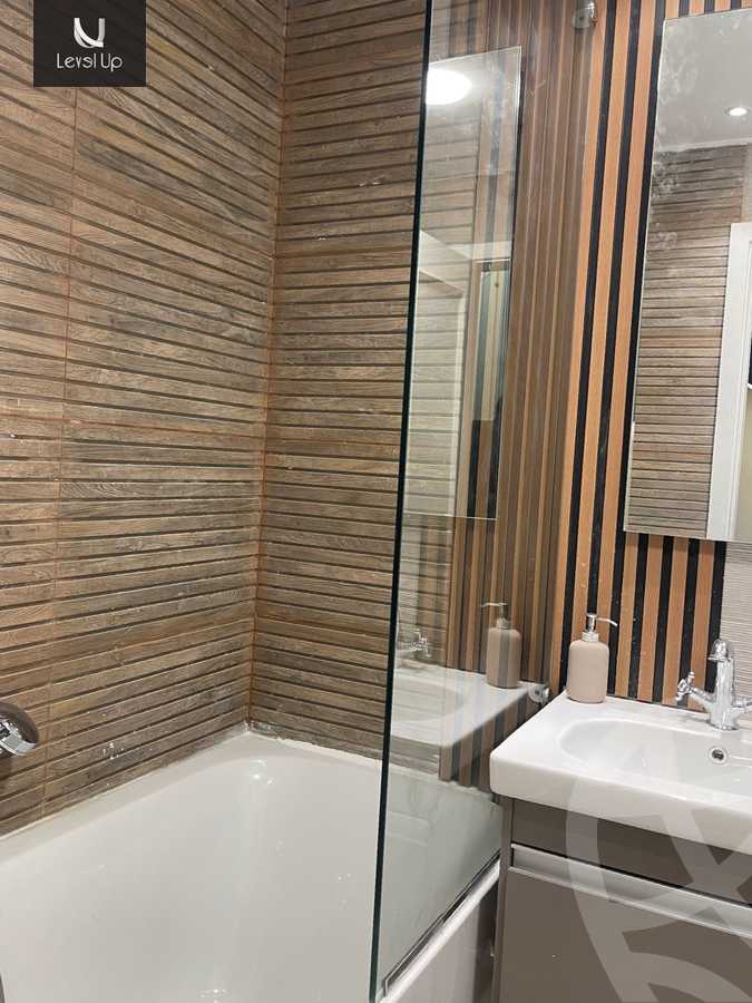https://aqarmap.com.eg/en/listing/5685650-for-sale-cairo-new-cairo-compounds-mountain-view-hyde-park