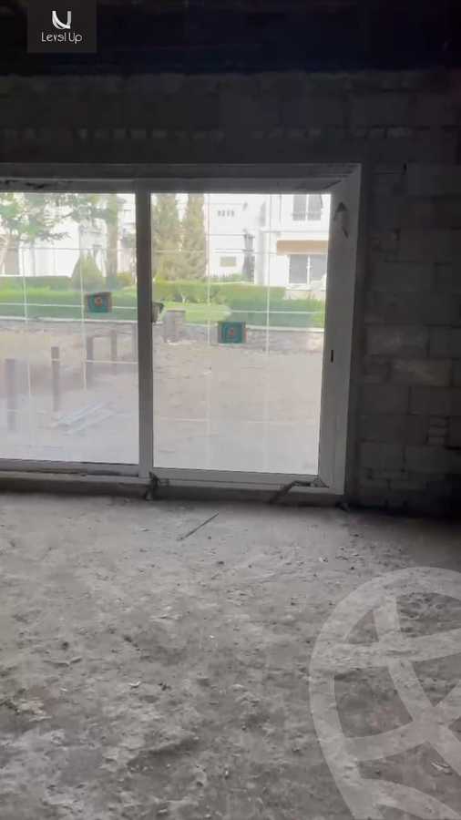 https://aqarmap.com.eg/en/listing/5877725-for-sale-cairo-new-cairo-compounds-mountain-view-hyde-park