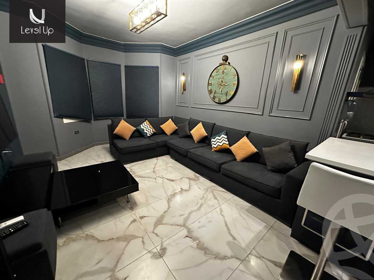 https://aqarmap.com.eg/en/listing/6017618-for-sale-cairo-new-cairo-compounds-mountain-view-hyde-park