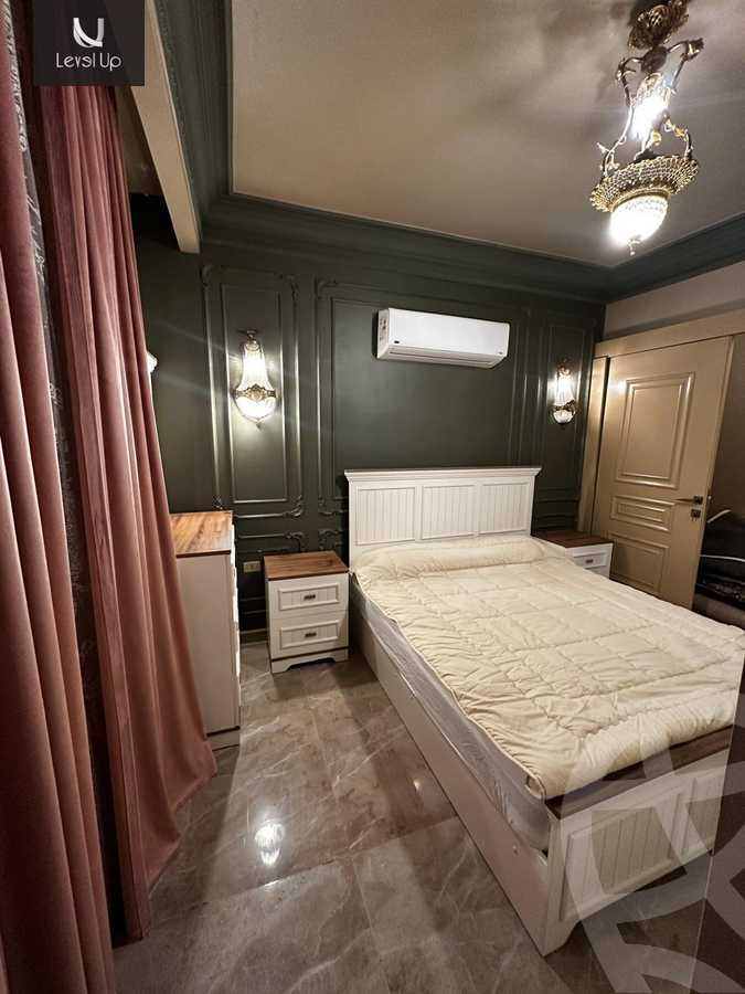 https://aqarmap.com.eg/en/listing/6017618-for-sale-cairo-new-cairo-compounds-mountain-view-hyde-park