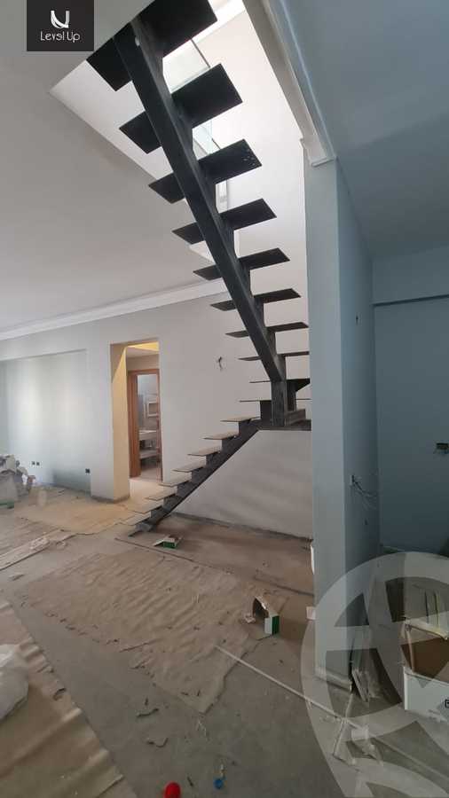 https://aqarmap.com.eg/en/listing/6046538-for-sale-cairo-new-cairo-compounds-moon-valley