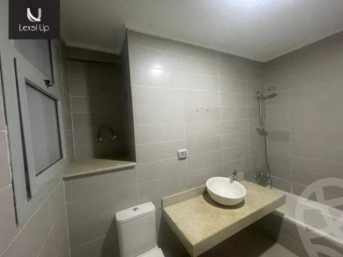 https://aqarmap.com.eg/ar/listing/6074511-for-sale-cairo-new-cairo-compounds-kmbwnd-fyldj-jyt-blm-hylz