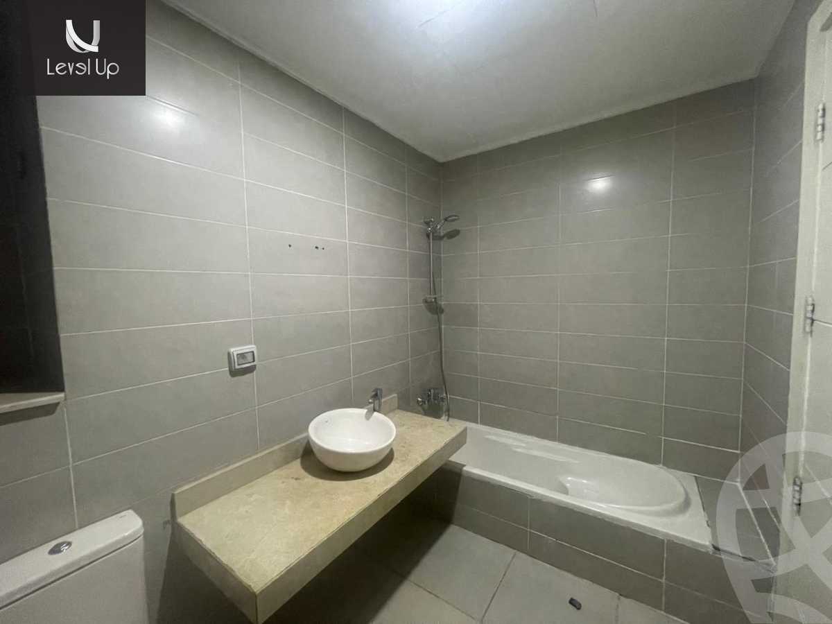 https://aqarmap.com.eg/ar/listing/6074511-for-sale-cairo-new-cairo-compounds-kmbwnd-fyldj-jyt-blm-hylz