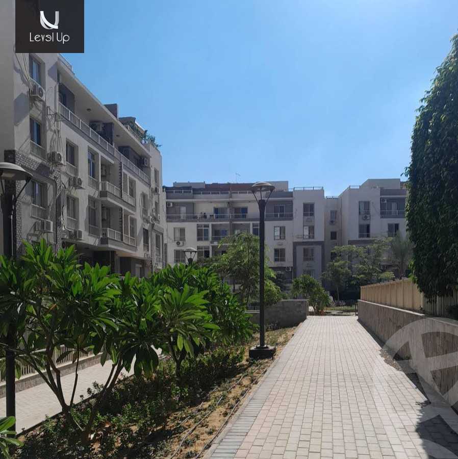 https://aqarmap.com.eg/en/listing/6099056-for-sale-cairo-new-cairo-compounds-jyd