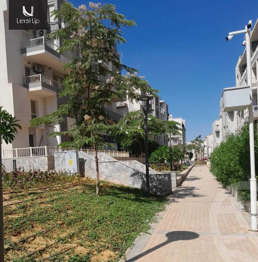 https://aqarmap.com.eg/en/listing/6099056-for-sale-cairo-new-cairo-compounds-jyd