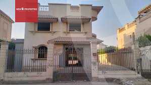 https://aqarmap.com.eg/en/listing/5340612-for-sale-cairo-el-sheikh-zayed-city-compounds-royal-city