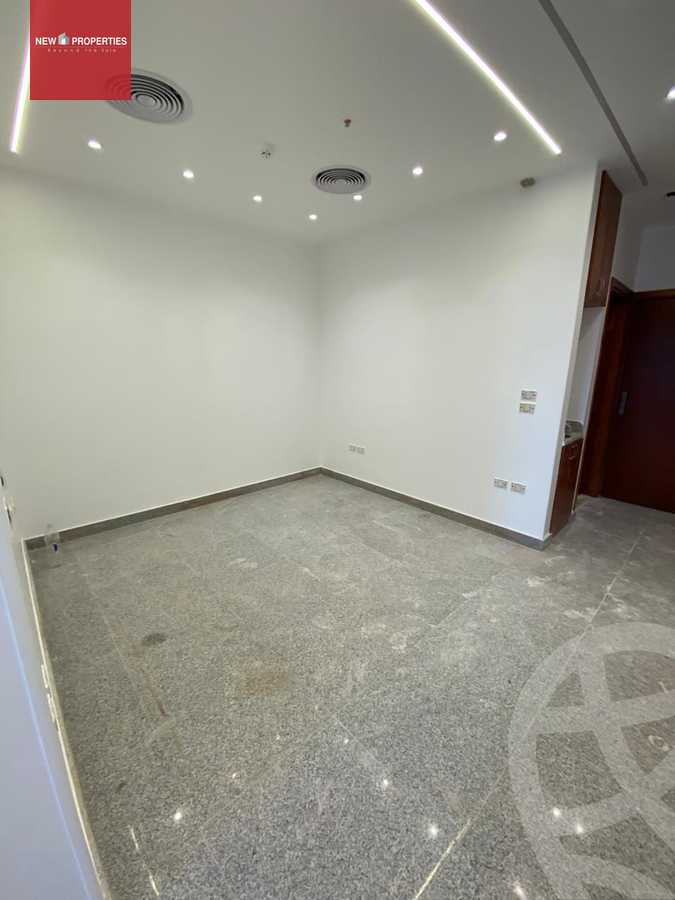 https://aqarmap.com.eg/ar/listing/5341902-for-rent-cairo-el-sheikh-zayed-city-compounds-rytzy-blz-mwl-tybh-llstthmr-l-qry