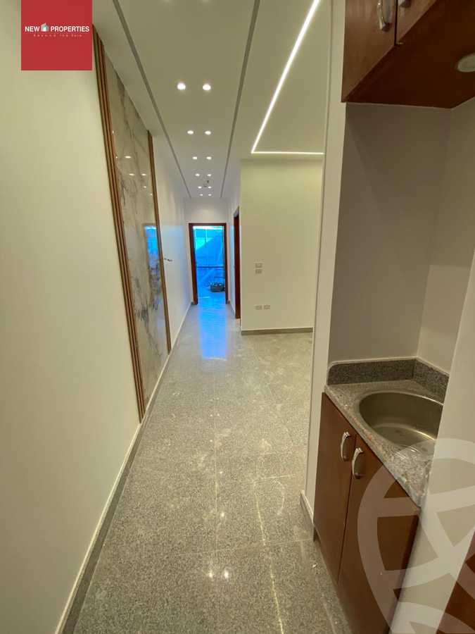 https://aqarmap.com.eg/ar/listing/5341902-for-rent-cairo-el-sheikh-zayed-city-compounds-rytzy-blz-mwl-tybh-llstthmr-l-qry