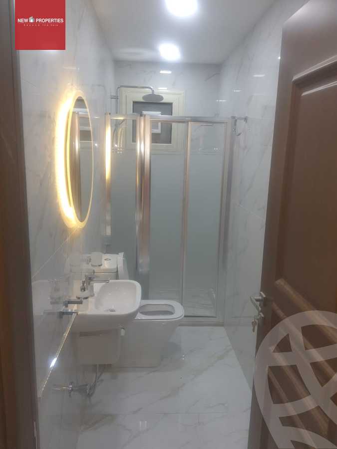 https://aqarmap.com.eg/en/listing/5374154-for-sale-cairo-el-sheikh-zayed-city-compounds-el-khamayel