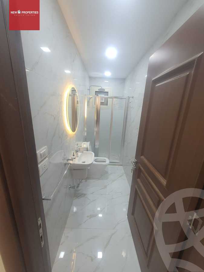 https://aqarmap.com.eg/en/listing/5374154-for-sale-cairo-el-sheikh-zayed-city-compounds-el-khamayel