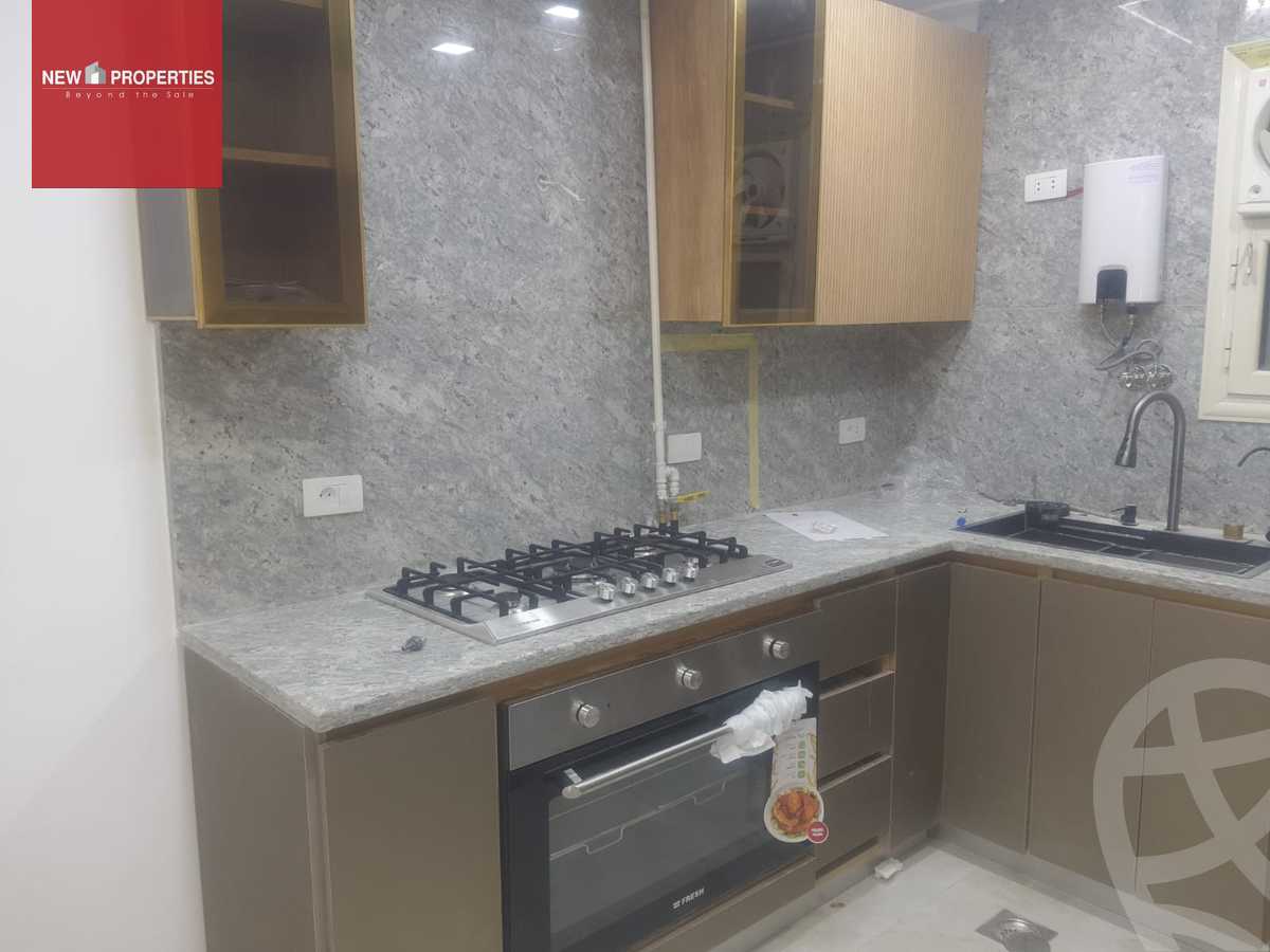 https://aqarmap.com.eg/en/listing/5374154-for-sale-cairo-el-sheikh-zayed-city-compounds-el-khamayel