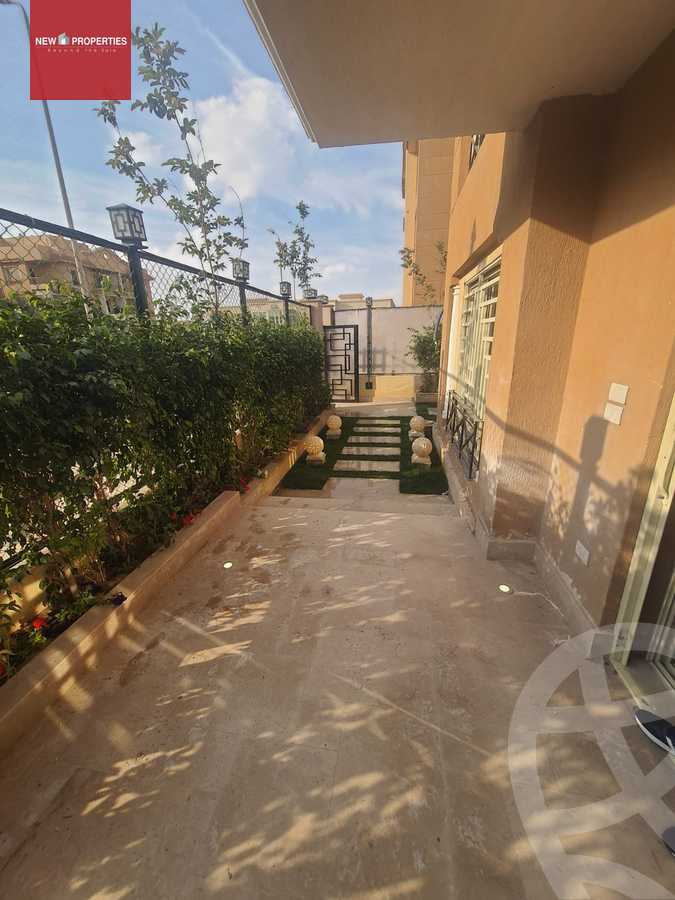 https://aqarmap.com.eg/en/listing/5374154-for-sale-cairo-el-sheikh-zayed-city-compounds-el-khamayel