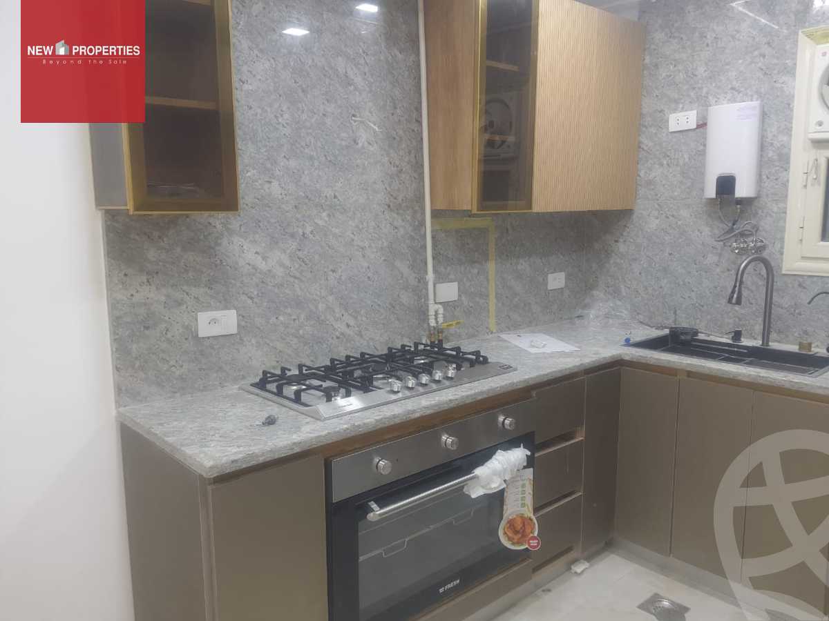 https://aqarmap.com.eg/ar/listing/6269281-for-sale-cairo-el-sheikh-zayed-city-compounds-el-khamayel
