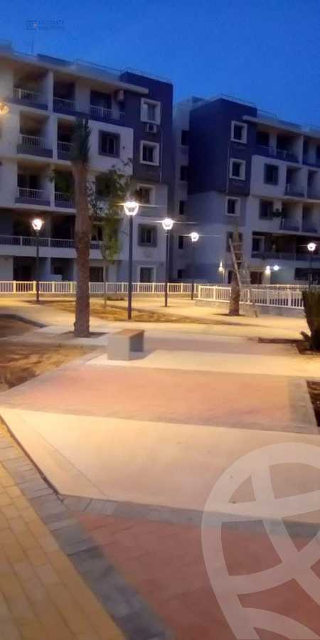 https://aqarmap.com.eg/en/listing/2894128-for-sale-cairo-new-cairo-compounds-lryd-sykwn