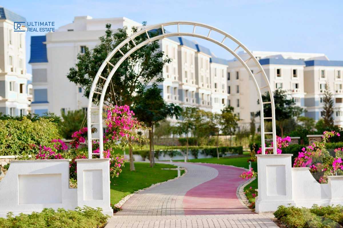 https://aqarmap.com.eg/en/listing/4196164-for-sale-cairo-new-cairo-compounds-mountain-view-hyde-park