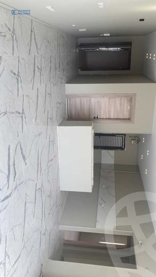 https://aqarmap.com.eg/ar/listing/3757536-for-rent-cairo-new-cairo-compounds-lakeview-residence
