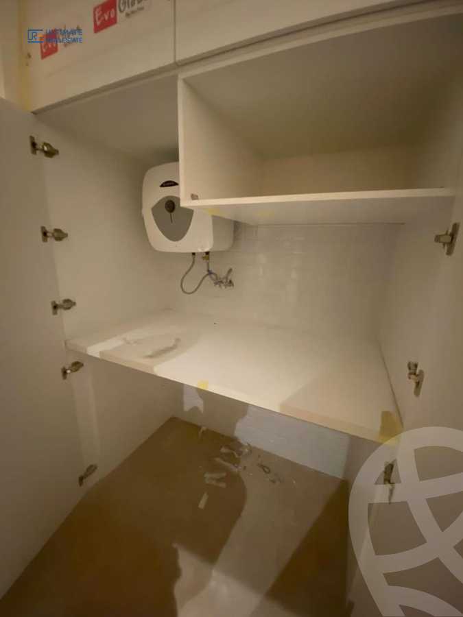 https://aqarmap.com.eg/ar/listing/3817379-for-rent-eastown-parks