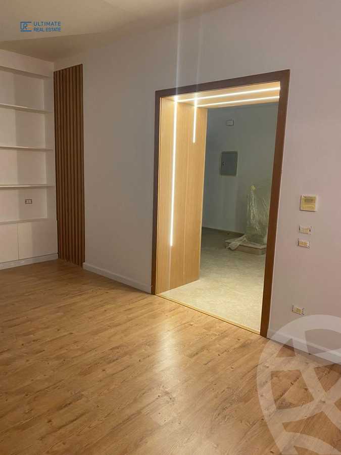 https://aqarmap.com.eg/ar/listing/3817379-for-rent-eastown-parks