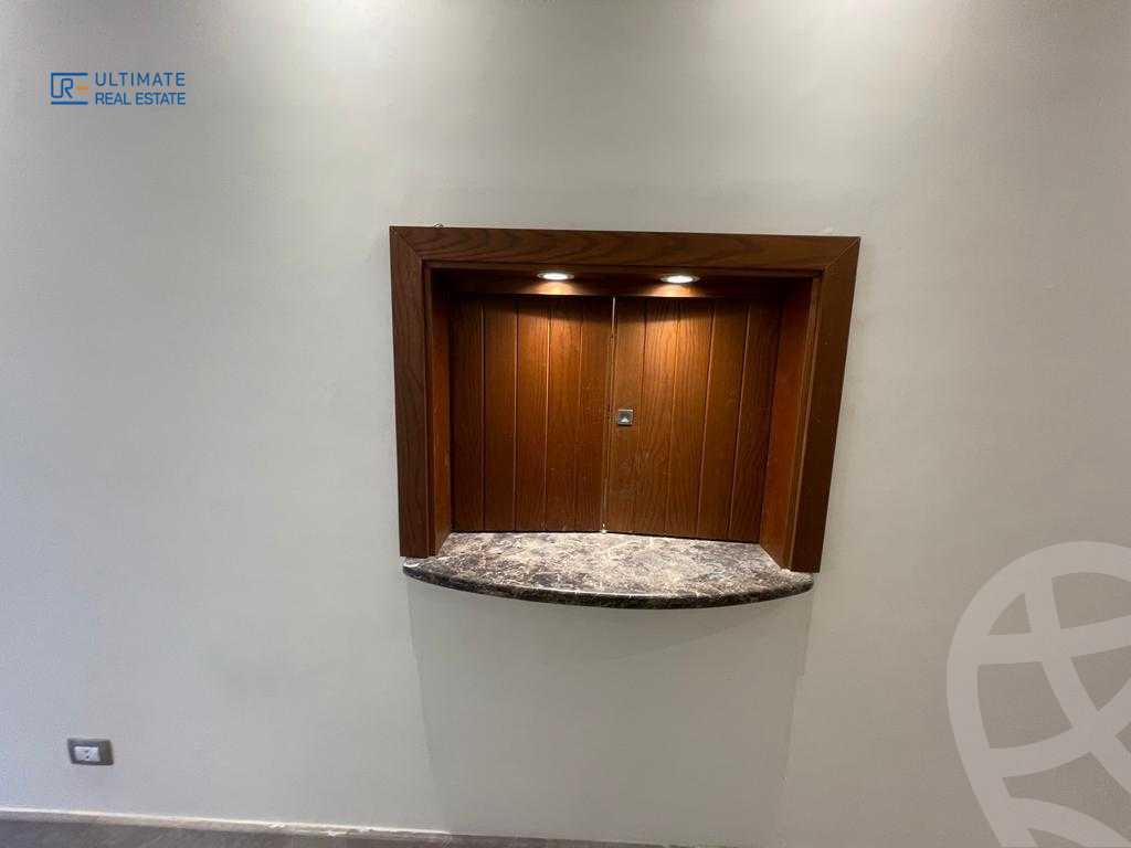 https://aqarmap.com.eg/ar/listing/4041592-for-rent-eastown-parks