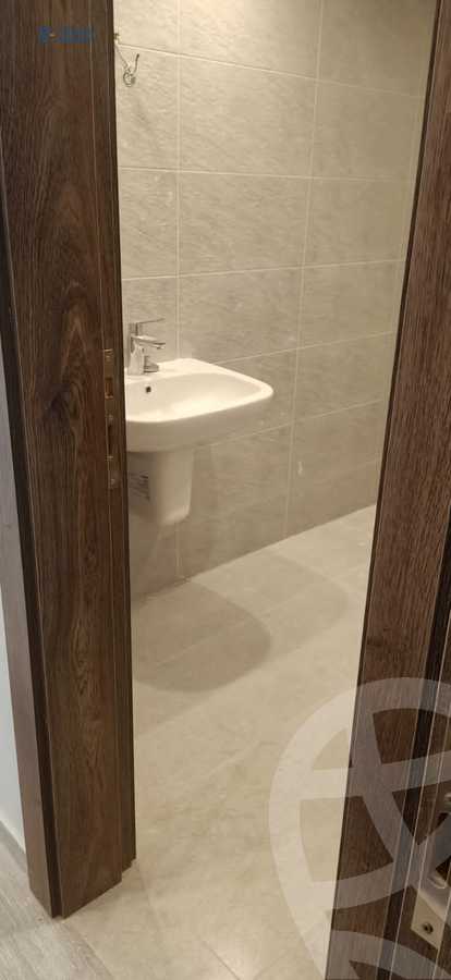 https://aqarmap.com.eg/ar/listing/4126707-for-rent-cairo-new-cairo-compounds-lakeview-residence