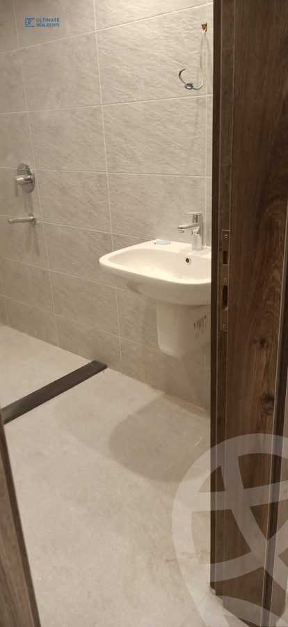 https://aqarmap.com.eg/ar/listing/4126707-for-rent-cairo-new-cairo-compounds-lakeview-residence
