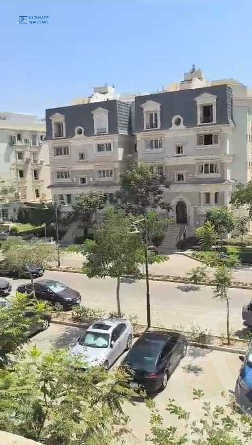 https://aqarmap.com.eg/en/listing/4188685-for-sale-cairo-new-cairo-compounds-mountain-view-hyde-park