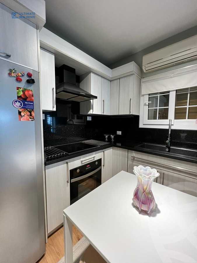 https://aqarmap.com.eg/en/listing/4189108-for-sale-cairo-new-cairo-compounds-mountain-view-hyde-park