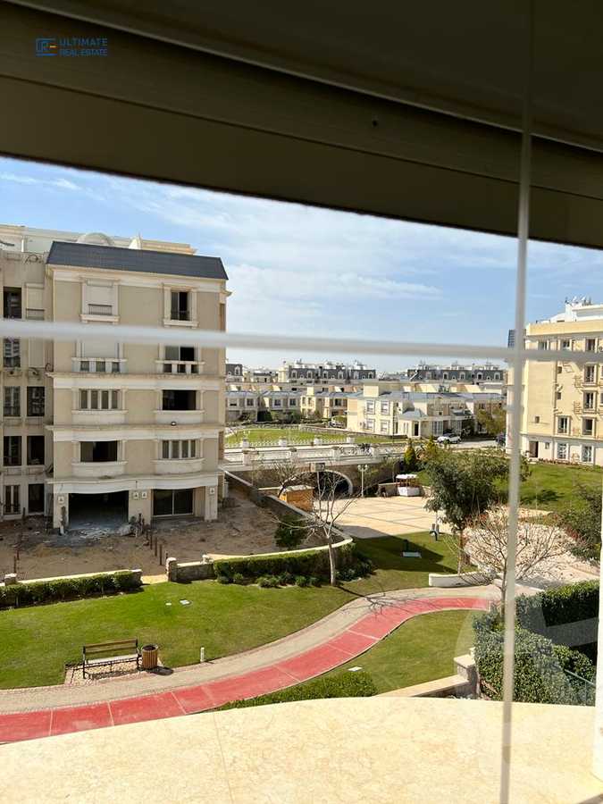 https://aqarmap.com.eg/en/listing/4189108-for-sale-cairo-new-cairo-compounds-mountain-view-hyde-park