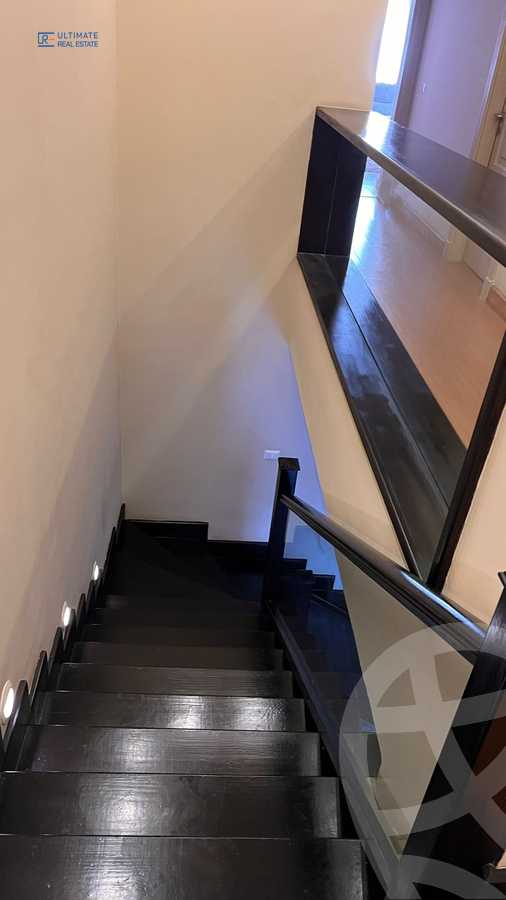 https://aqarmap.com.eg/en/listing/4230804-for-sale-cairo-new-cairo-compounds-mountain-view-hyde-park