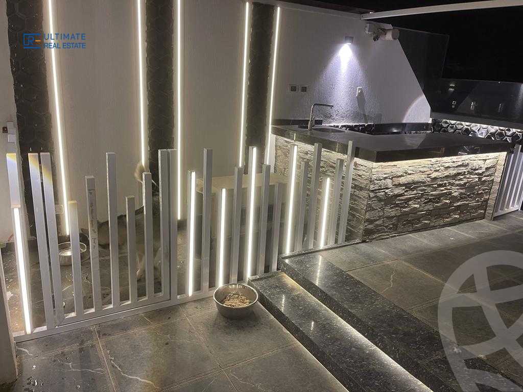 https://aqarmap.com.eg/en/listing/4251508-for-sale-cairo-new-cairo-compounds-mountain-view-hyde-park