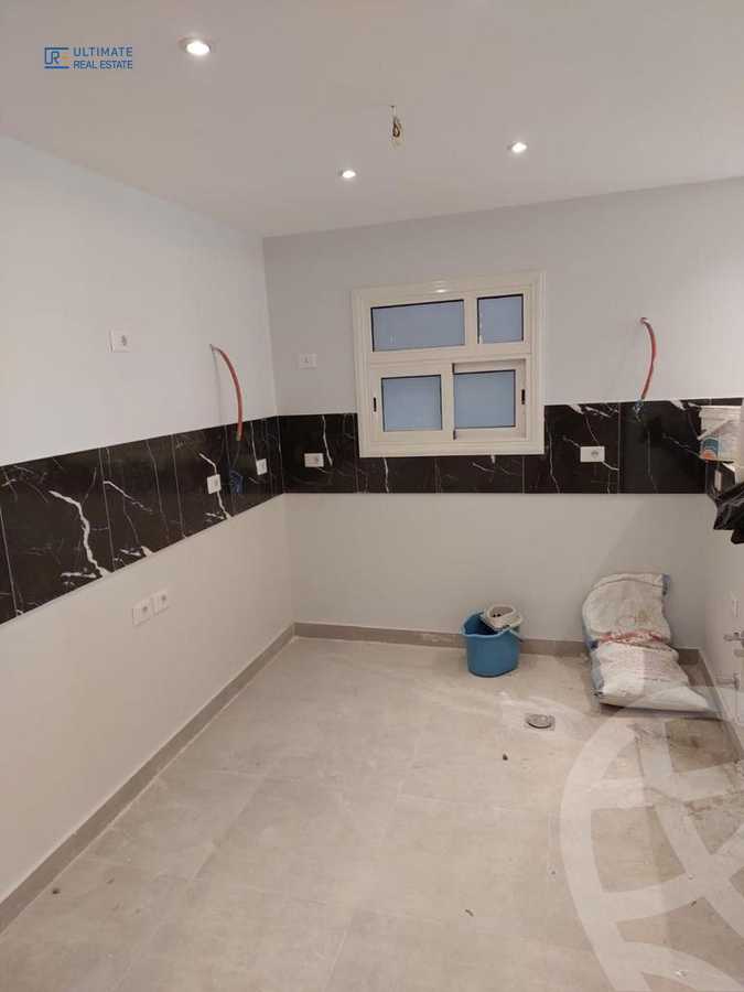 https://aqarmap.com.eg/en/listing/4349853-for-sale-cairo-new-cairo-compounds-mountain-view-hyde-park