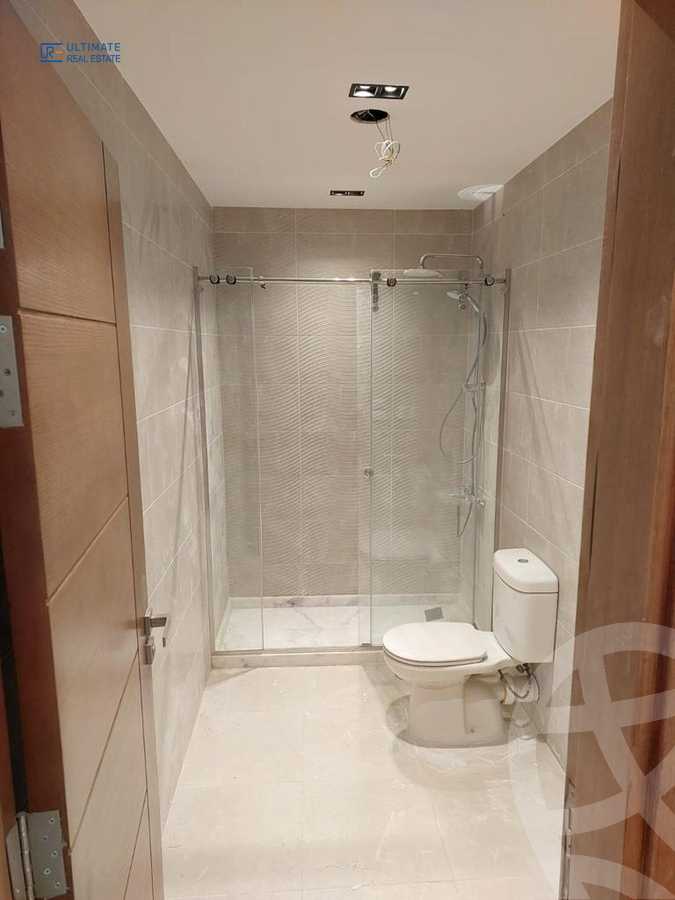 https://aqarmap.com.eg/en/listing/4349853-for-sale-cairo-new-cairo-compounds-mountain-view-hyde-park
