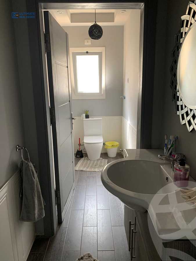 https://aqarmap.com.eg/en/listing/4349879-for-sale-cairo-new-cairo-compounds-mountain-view-hyde-park