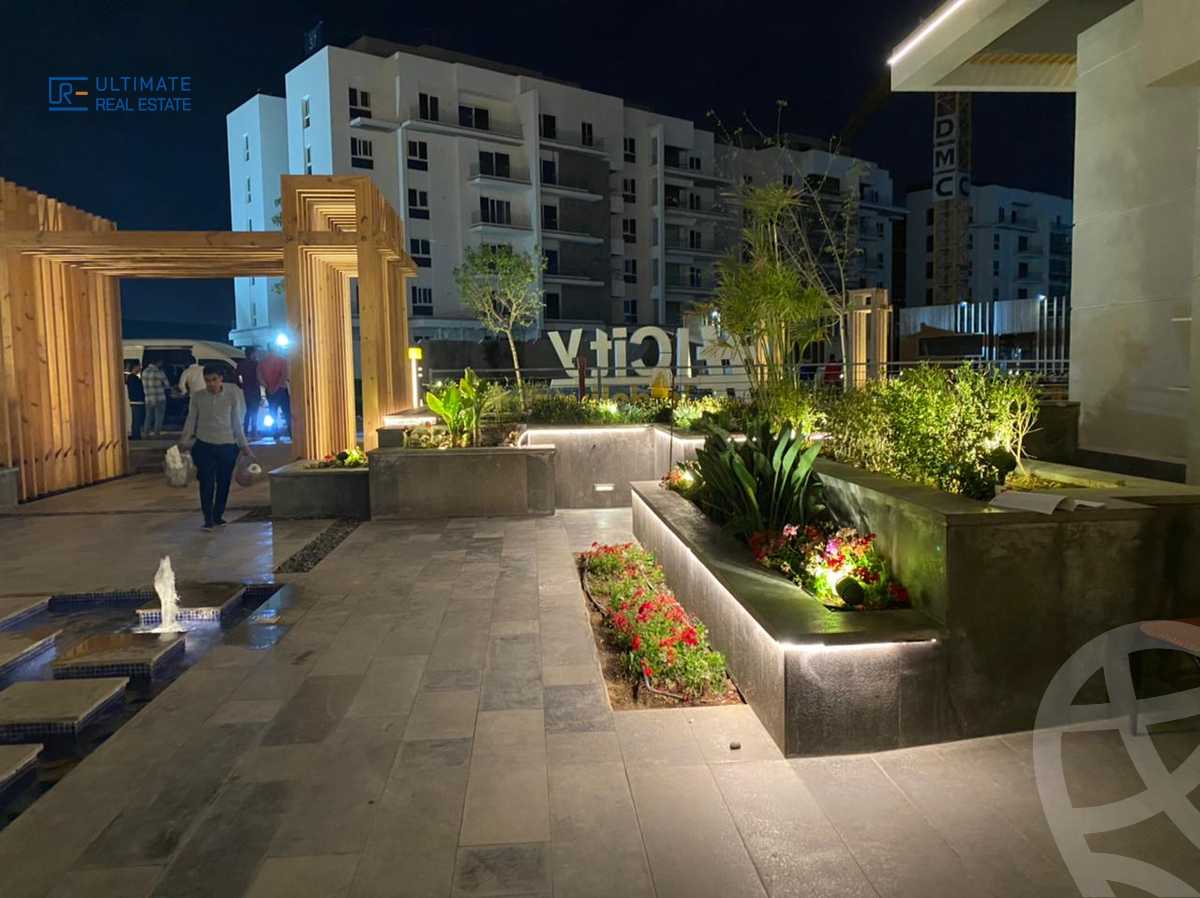 https://aqarmap.com.eg/en/listing/5599569-for-sale-cairo-new-cairo-compounds-mwntn-fyw-y-syty-club-park-mountain-view-icity