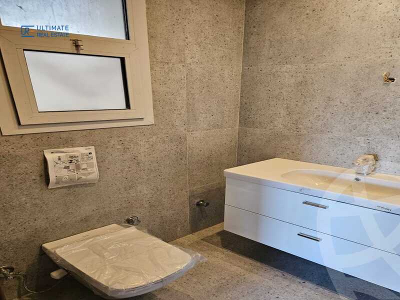 https://aqarmap.com.eg/en/listing/5599758-for-sale-cairo-el-sheikh-zayed-city-compounds-kmbwnd-wyst-twn-swdyk