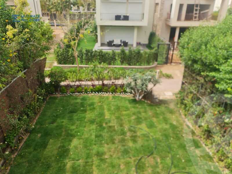 https://aqarmap.com.eg/en/listing/5599758-for-sale-cairo-el-sheikh-zayed-city-compounds-kmbwnd-wyst-twn-swdyk