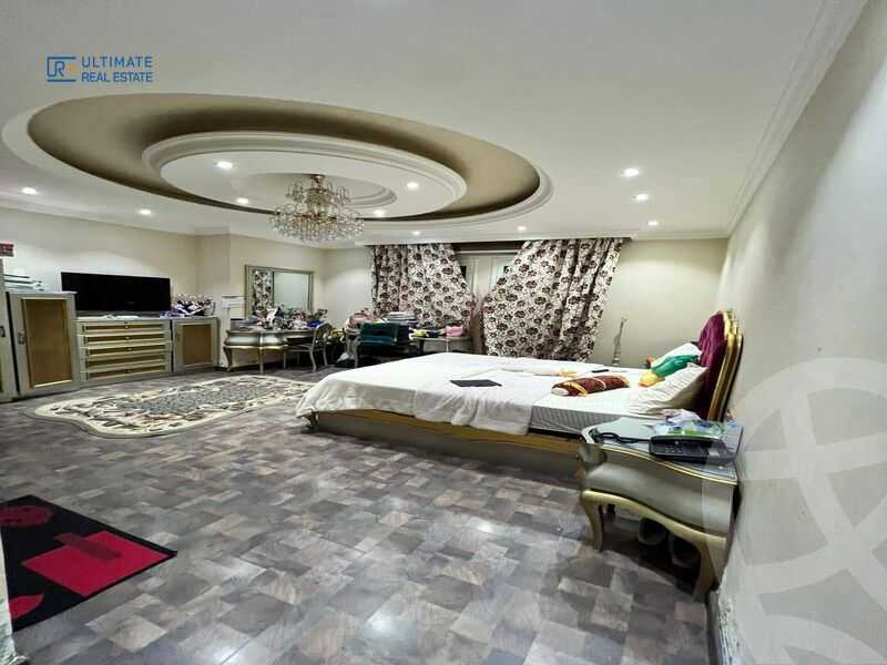https://aqarmap.com.eg/en/listing/5603468-for-sale-cairo-el-sheikh-zayed-city-compounds-royal-city