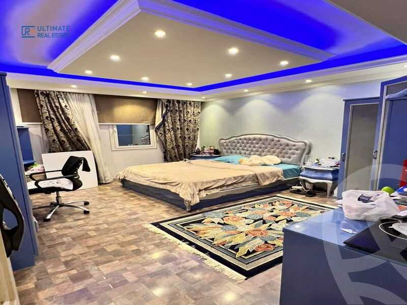 https://aqarmap.com.eg/en/listing/5603468-for-sale-cairo-el-sheikh-zayed-city-compounds-royal-city