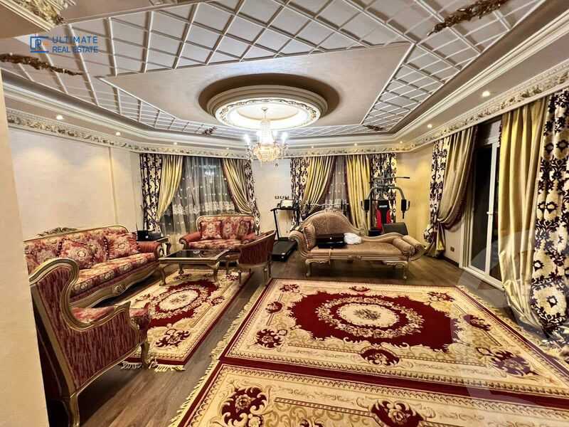 https://aqarmap.com.eg/en/listing/5603468-for-sale-cairo-el-sheikh-zayed-city-compounds-royal-city