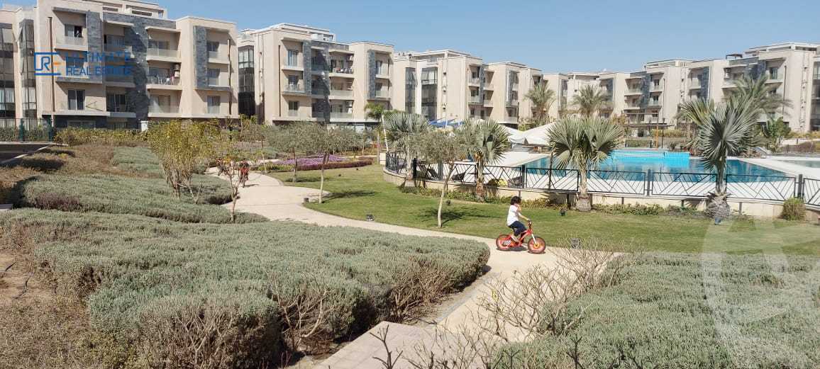 https://aqarmap.com.eg/ar/listing/5604120-for-sale-cairo-new-cairo-compounds-moon-valley