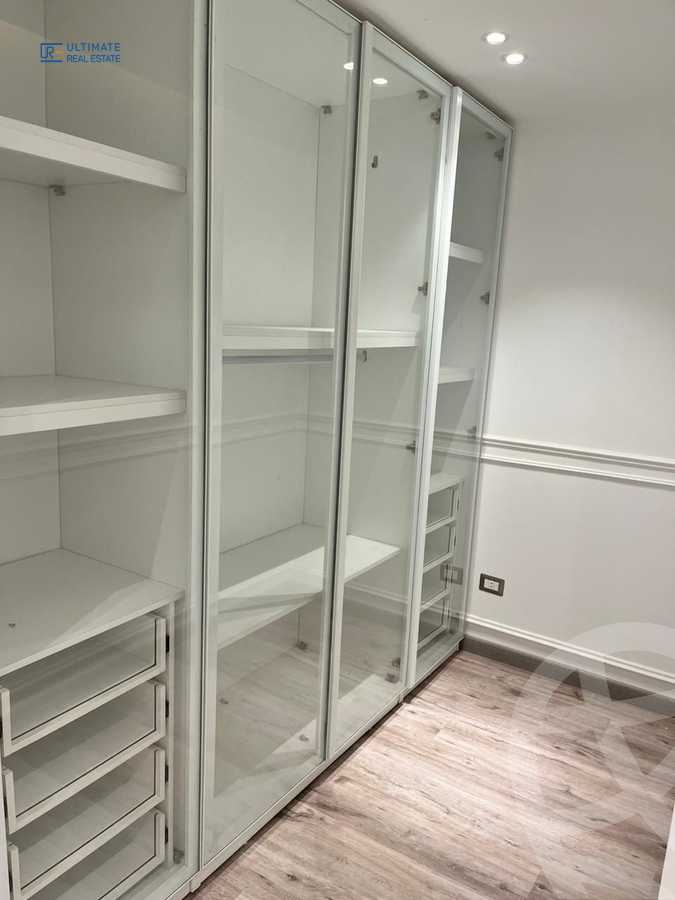 https://aqarmap.com.eg/en/listing/5622726-for-sale-cairo-new-cairo-compounds-mountain-view-hyde-park