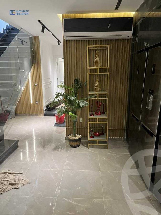 https://aqarmap.com.eg/en/listing/5622726-for-sale-cairo-new-cairo-compounds-mountain-view-hyde-park