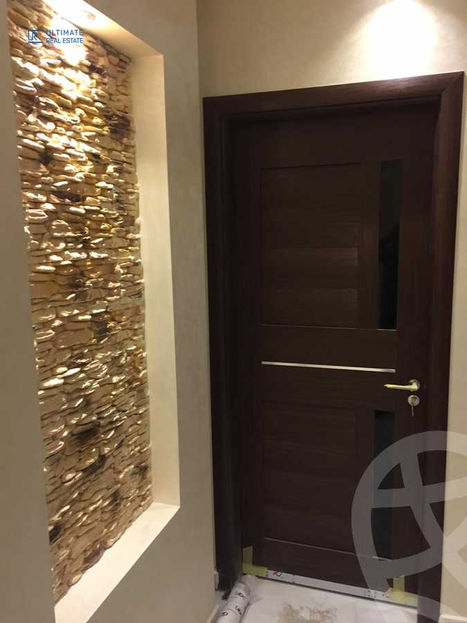 https://aqarmap.com.eg/ar/listing/5622753-for-sale-cairo-new-cairo-compounds-mountain-view-hyde-park