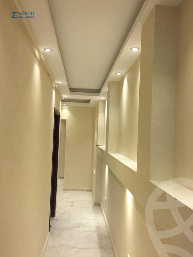 https://aqarmap.com.eg/ar/listing/5622753-for-sale-cairo-new-cairo-compounds-mountain-view-hyde-park